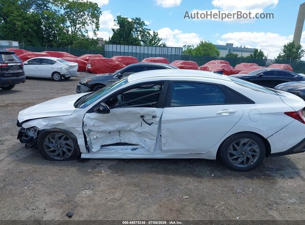 KMHLM4DG0RU769504 2024 HYUNDAI ELANTRA Белый Вид спереди
