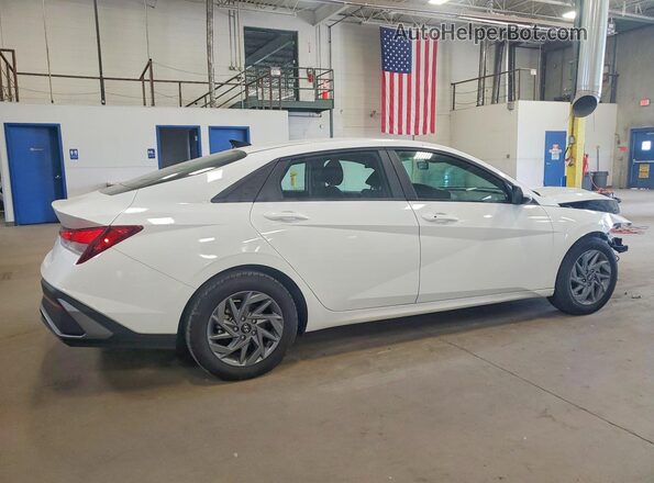 KMHLM4DG2RU643371 2024 HYUNDAI ELANTRA Белый Задняя правая четверть