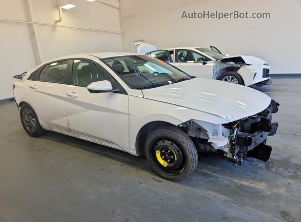 KMHLM4DG2RU781072 2024 HYUNDAI ELANTRA White Передня права чверть