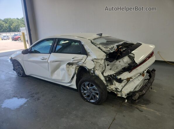 KMHLM4DG2RU781072 2024 HYUNDAI ELANTRA White 