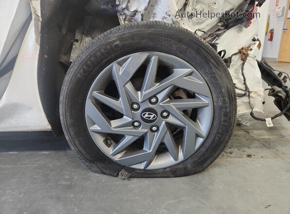 KMHLM4DG2RU781072 2024 HYUNDAI ELANTRA White 