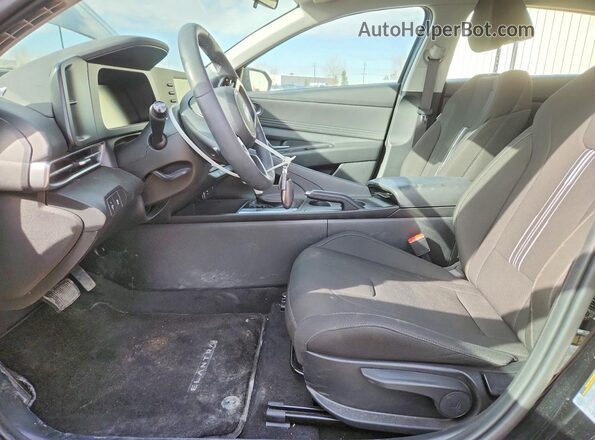 KMHLM4DG2SU032178 2025 HYUNDAI ELANTRA Черный Вид салона спереди