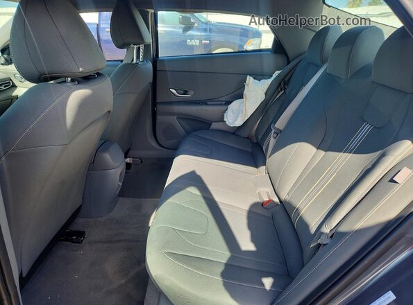 KMHLM4DG2SU059090 2025 HYUNDAI ELANTRA Gray Vista de los asientos traseros