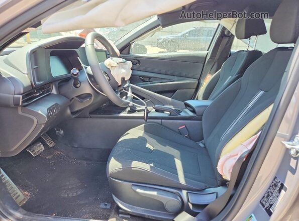 KMHLM4DG2SU948617 2025 HYUNDAI ELANTRA Gray Вид салону спереду