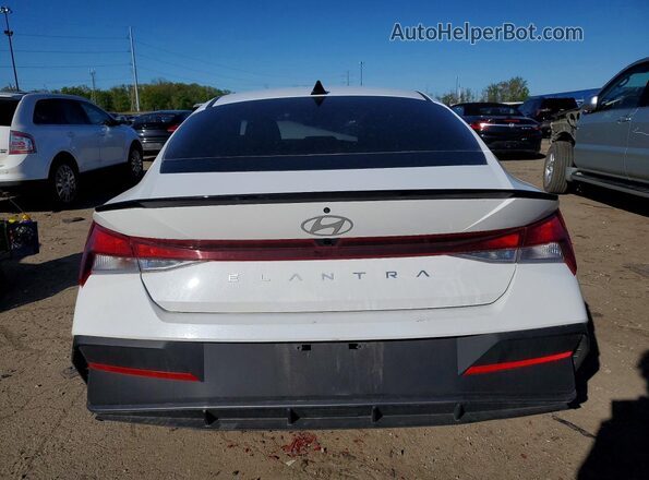 KMHLM4DG2SU974005 2025 HYUNDAI ELANTRA White Rear view
