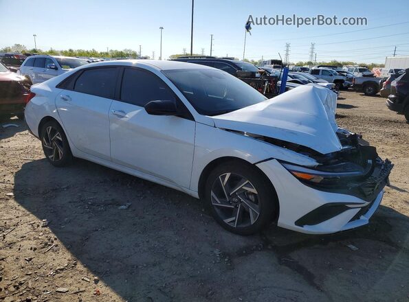KMHLM4DG2SU974005 2025 HYUNDAI ELANTRA White Front right