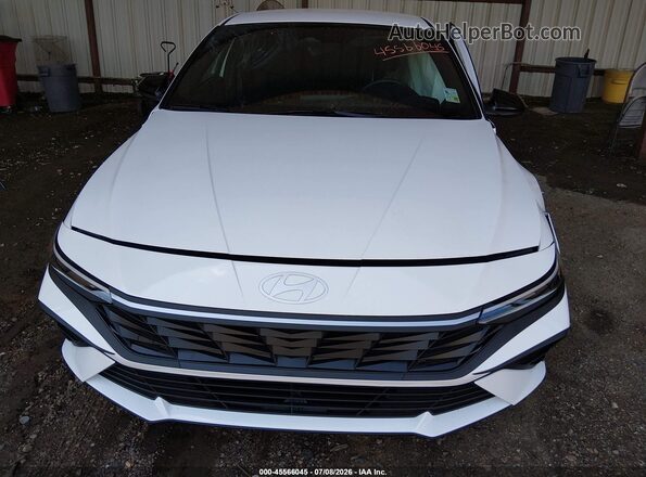 KMHLM4DG2TU099946 2026 HYUNDAI ELANTRA White Widok zestawu wskaźników