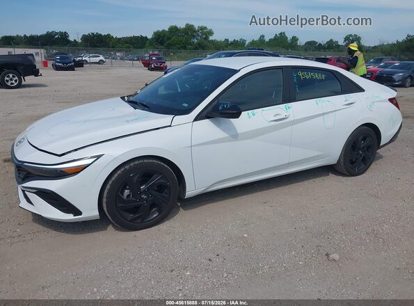 KMHLM4DG2TU105244 2026 HYUNDAI ELANTRA White Przód lewy