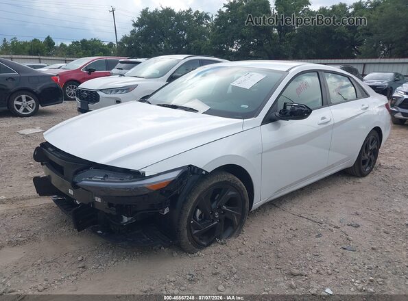 KMHLM4DG2TU219633 2026 HYUNDAI ELANTRA White Vista tres cuartos delantera izquierda