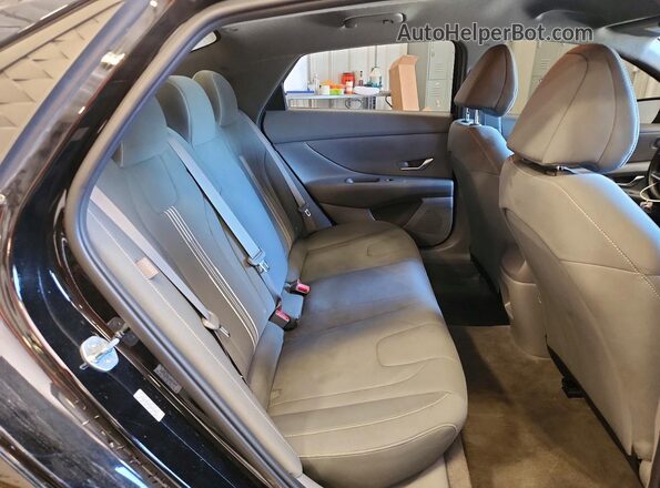 KMHLM4DG3RU635912 2024 HYUNDAI ELANTRA Black Вид задніх сидінь