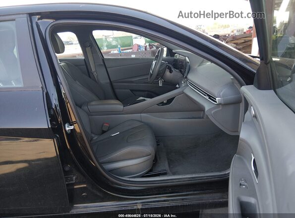 KMHLM4DG3RU697875 2024 HYUNDAI ELANTRA Black Widok wnętrza z przodu
