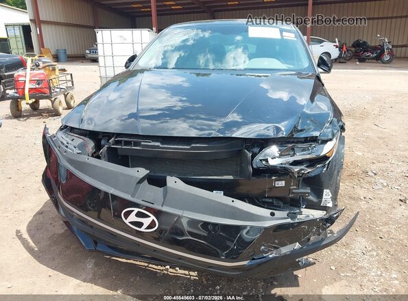 KMHLM4DG3SU020556 2025 HYUNDAI ELANTRA Black Դիմացի տեսք