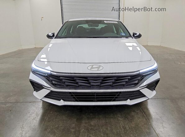 KMHLM4DG3TU203618 2026 HYUNDAI ELANTRA White Вид спереду