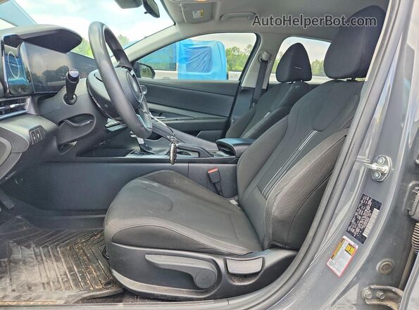 KMHLM4DG4RU798780 2024 HYUNDAI ELANTRA Серый Вид салона спереди