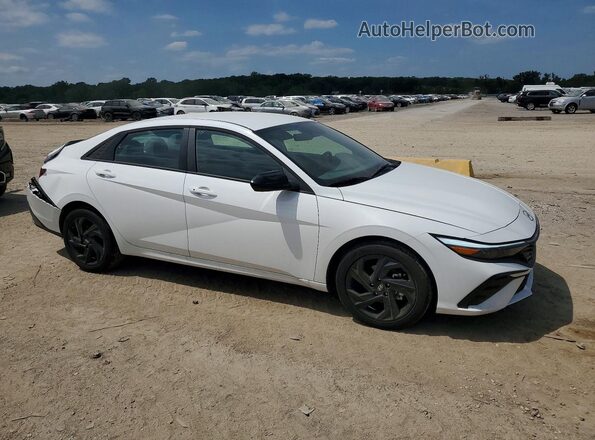 KMHLM4DG4TU138293 2026 HYUNDAI ELANTRA White Przód prawy