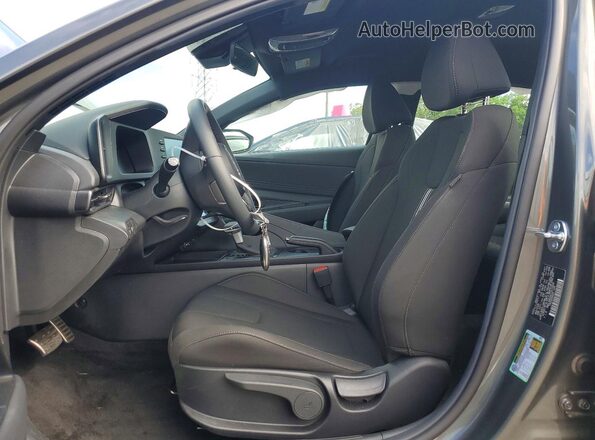 KMHLM4DG4TU210206 2026 HYUNDAI ELANTRA Gray Вид салону спереду