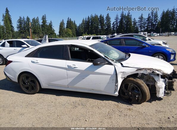 KMHLM4DG4TU211713 2026 HYUNDAI ELANTRA Белый Вид задней части салона