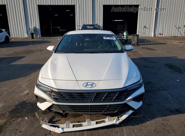 KMHLM4DG5RU637175 2024 HYUNDAI ELANTRA Белый Вид спереди