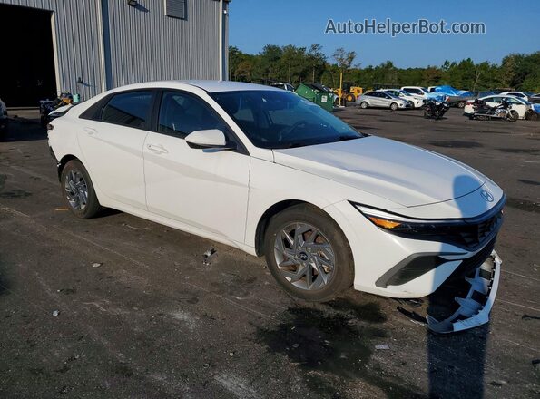 KMHLM4DG5RU637175 2024 HYUNDAI ELANTRA Белый Передняя правая четверть