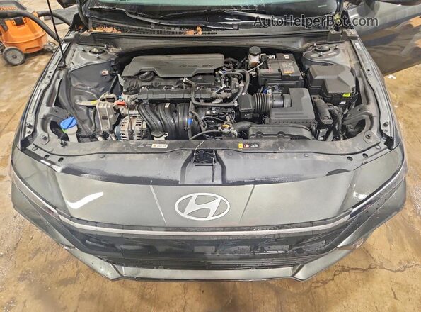 KMHLM4DG5RU756540 2024 HYUNDAI ELANTRA Gray Widok wnętrza z tyłu