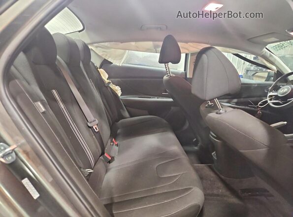 KMHLM4DG5RU756540 2024 HYUNDAI ELANTRA Gray Widok tylnych siedzeń