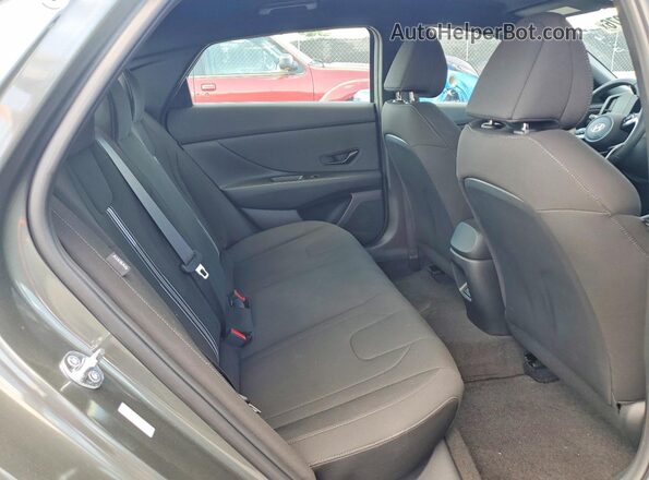 KMHLM4DG6SU981975 2025 HYUNDAI ELANTRA Gray Widok tylnych siedzeń