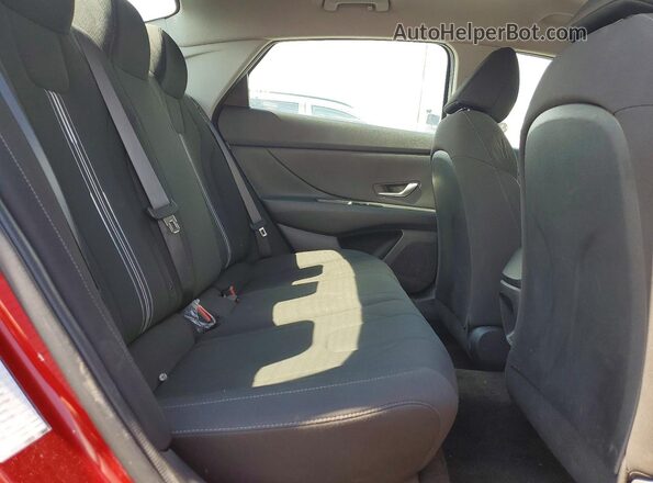 KMHLM4DG7RU673580 2024 HYUNDAI ELANTRA Red Widok tylnych siedzeń
