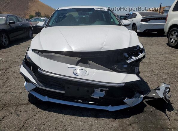 KMHLM4DG8RU807643 2024 HYUNDAI ELANTRA White Вид спереду