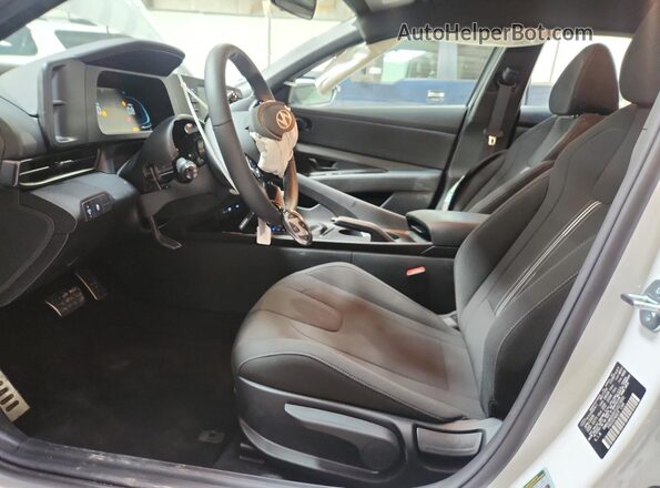 KMHLM4DG9TU227955 2026 HYUNDAI ELANTRA White 
