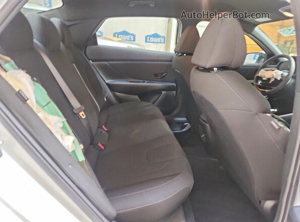 KMHLM4DG9TU227955 2026 HYUNDAI ELANTRA White Вид задніх сидінь
