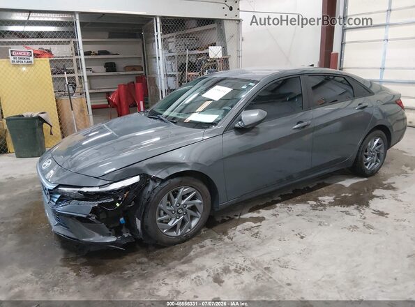 KMHLM4DGXRU664565 2024 HYUNDAI ELANTRA Gray Vista tres cuartos delantera izquierda