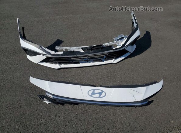 KMHLM4DGXRU752161 2024 HYUNDAI ELANTRA White ძრავის განყოფილების ხედი