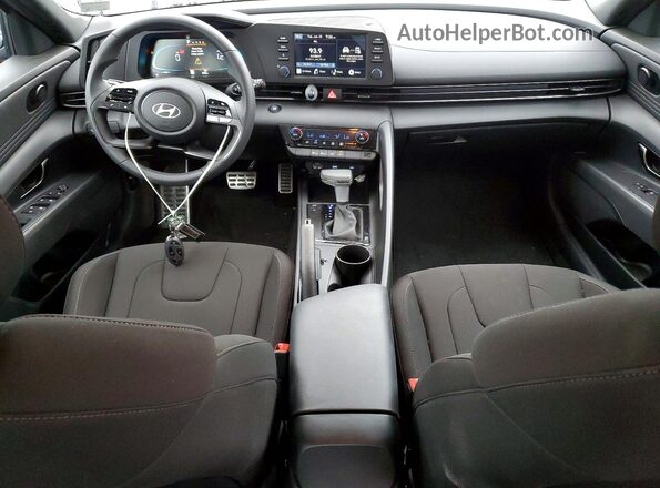 KMHLM4DGXTU108232 2026 HYUNDAI ELANTRA Blue წინა პანელის ხედი