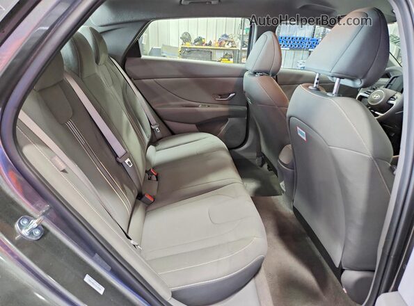 KMHLM4DGXTU113348 2026 HYUNDAI ELANTRA Серый Вид задних сидений