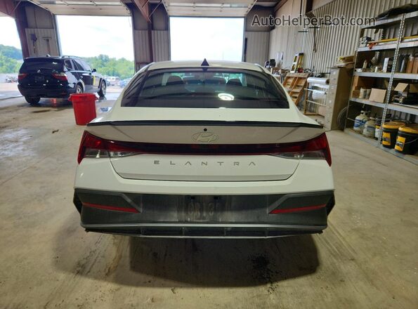 KMHLM4DGXTU192892 2026 HYUNDAI ELANTRA Белый Вид сзади