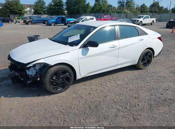 KMHLM4DGXTU194416 2026 HYUNDAI ELANTRA White წინა მარცხენა ხედი სამი მეოთხედიდან