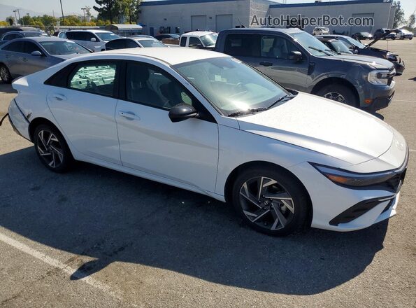 KMHLM4DJ4SU180389 2025 HYUNDAI ELANTRA White Առջևի աջ