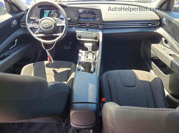 KMHLM4DJ4TU192138 2026 HYUNDAI ELANTRA Blue Widok deski rozdzielczej