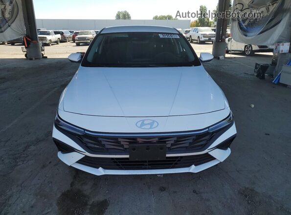 KMHLM4DJXTU205698 2026 HYUNDAI ELANTRA White VIN კოდის სტიკერის ხედი