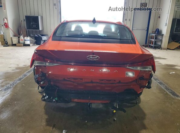 KMHLP4AG0NU333418 2022 HYUNDAI ELANTRA Red Հետևի տեսք