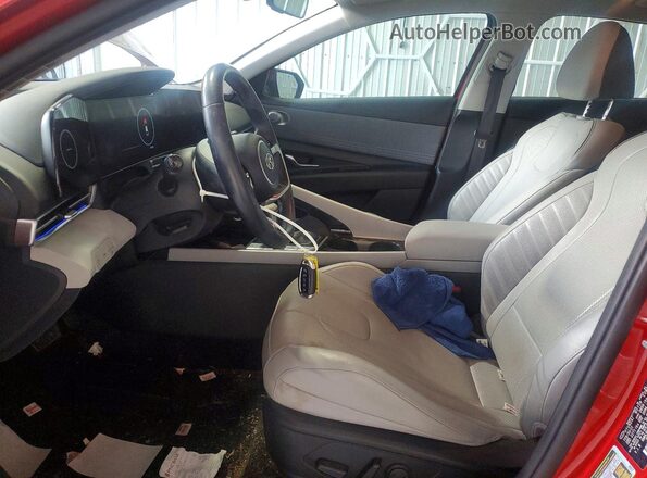 KMHLP4AG9MU153370 2021 HYUNDAI ELANTRA Красный Вид салона спереди