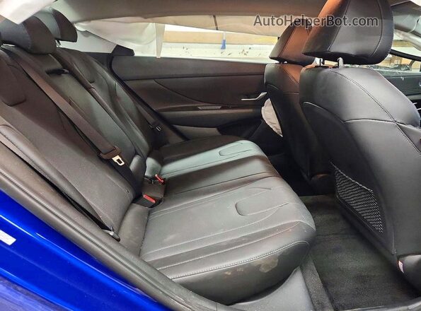 KMHLP4AGXPU600180 2023 HYUNDAI ELANTRA Blue Vista de los asientos traseros