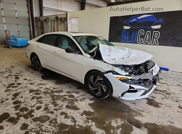 KMHLP4DG1SU033085 2025 HYUNDAI ELANTRA White Przód prawy