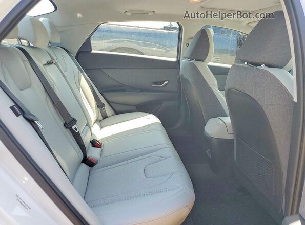 KMHLP4DG2SU031877 2025 HYUNDAI ELANTRA White Rear seats view