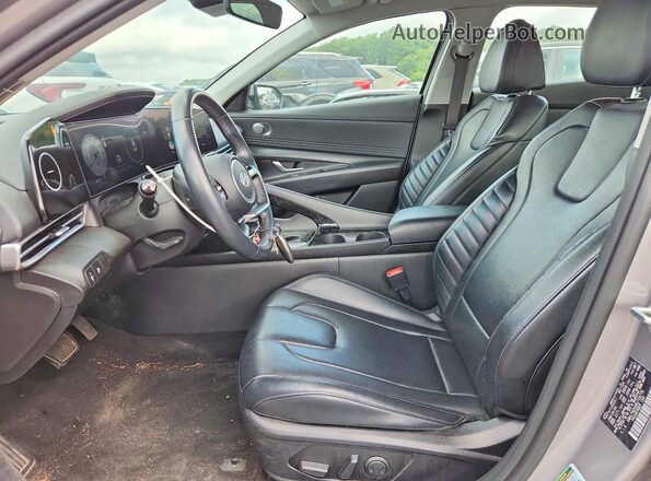 KMHLP4DG3RU739775 2024 HYUNDAI ELANTRA Silver Vista interior delantera
