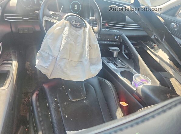 KMHLP4DG6RU665073 2024 HYUNDAI ELANTRA White Vista del salpicadero