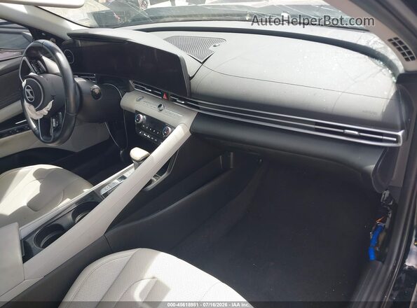 KMHLP4DGXRU755763 2024 HYUNDAI ELANTRA Black Front interior view