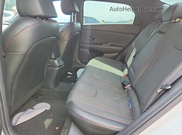 KMHLR4AF2NU326178 2022 HYUNDAI ELANTRA White Հետևի նստատեղերի տեսք