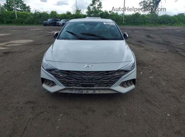 KMHLR4AF2PU633658 2023 HYUNDAI ELANTRA Серебряный Вид спереди