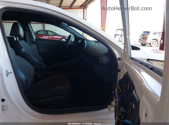 KMHLR4AF3MU147369 2021 HYUNDAI ELANTRA White Front interior view